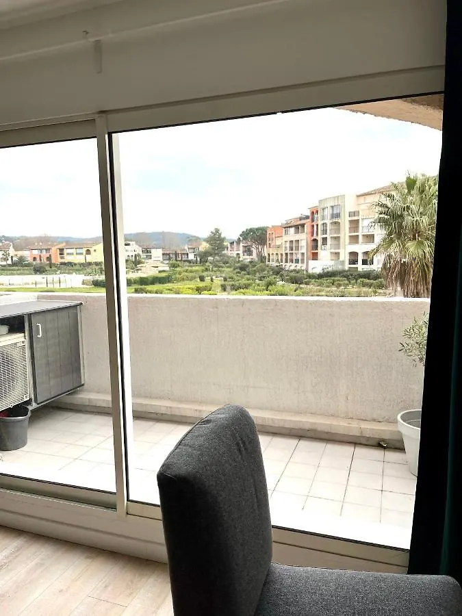 Le Sud Plage Et Piscine Gassin Apartment